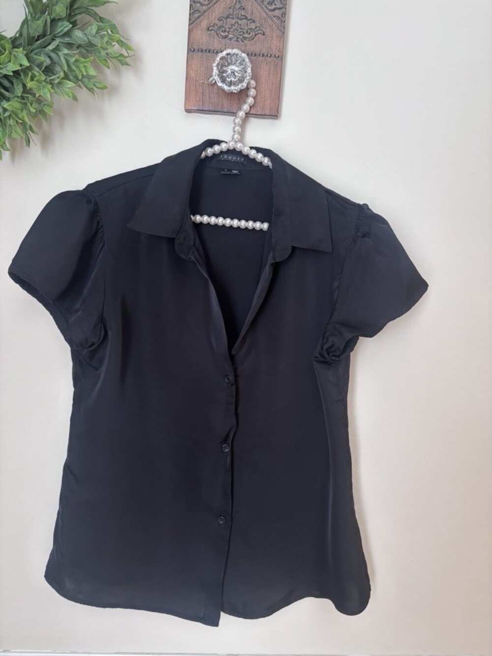 Theory Womens Size Large Black Blouse Short Sleeve Button Front Career Business